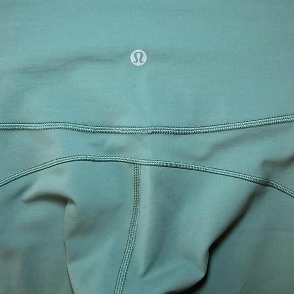 Lululemon in movement tights 7/8 size 4 - Picture 6 of 6